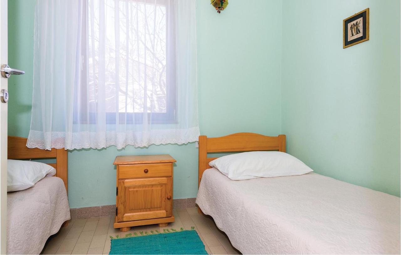 Beautiful Apartment In Rogoznica With Wifi Zewnętrze zdjęcie