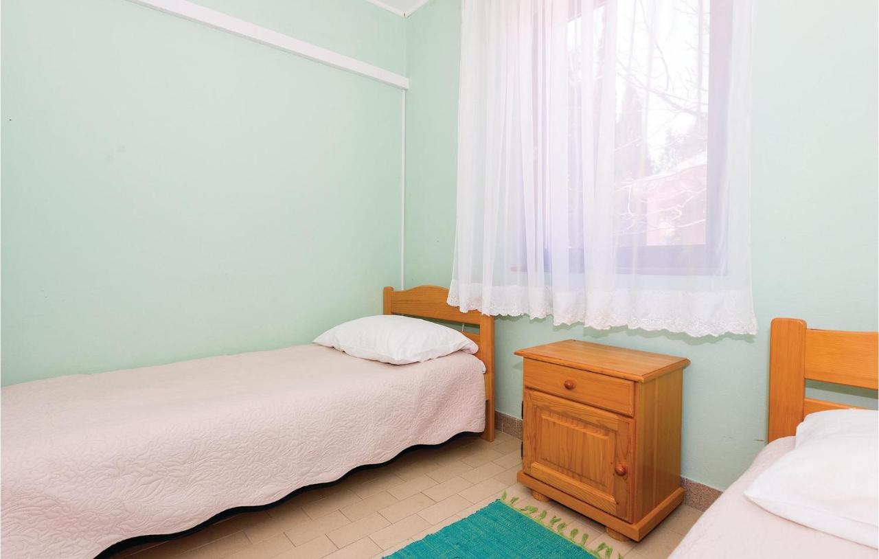 Beautiful Apartment In Rogoznica With Wifi Zewnętrze zdjęcie